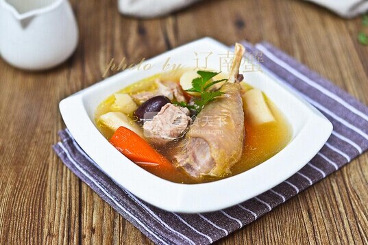 沙虫排骨土鸡汤