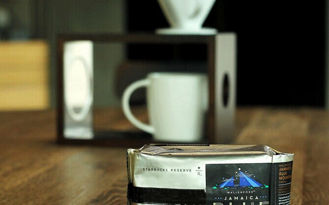 为挺进高端市场，星巴克都玩儿了什么花样？|餐饮界