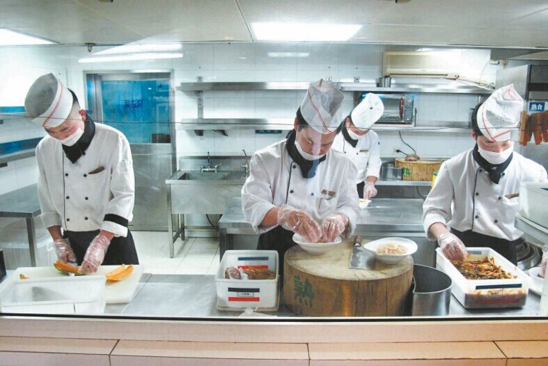 潮州70餐饮单位实施“明厨亮灶”