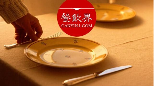 #周末一参#日本老牌酒馆紧随潮流，为何会失去更多客户？