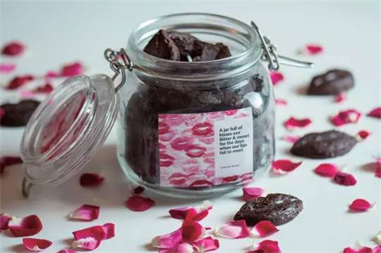 为什么我去餐厅吃个饭，竟然被主厨发了一顿狗粮？