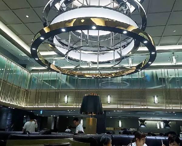 海底捞、小肥羊全面“入侵”日本，这画风怎么回事？