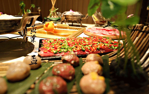 同为火锅店黄磊孟非价格离奇，黄渤任泉接地气