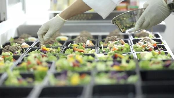 失去了新鲜感的沙拉再谈曾经的那些痛点，经营者们该如何面对？