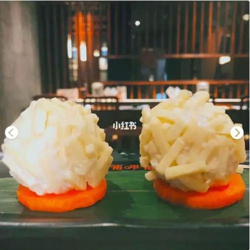 要猎奇、好吃、性价比……这届年轻人与这届餐饮人的对决 | 餐见|餐饮界