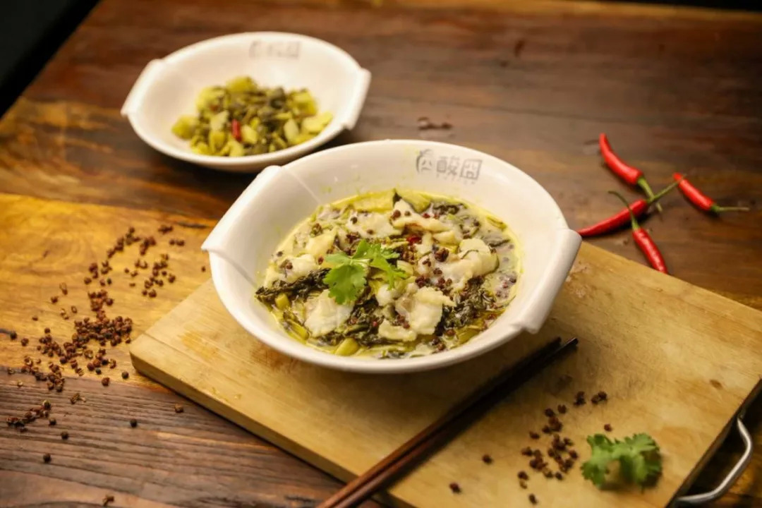酸菜鱼品类年增63.6%，精品快餐是行业潮流！|餐饮界
