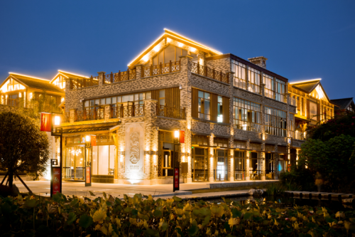 金鳍的秘密（上）：凭什么这家自助餐厅开业仅半月就能在遂宁排名第一？|餐饮界