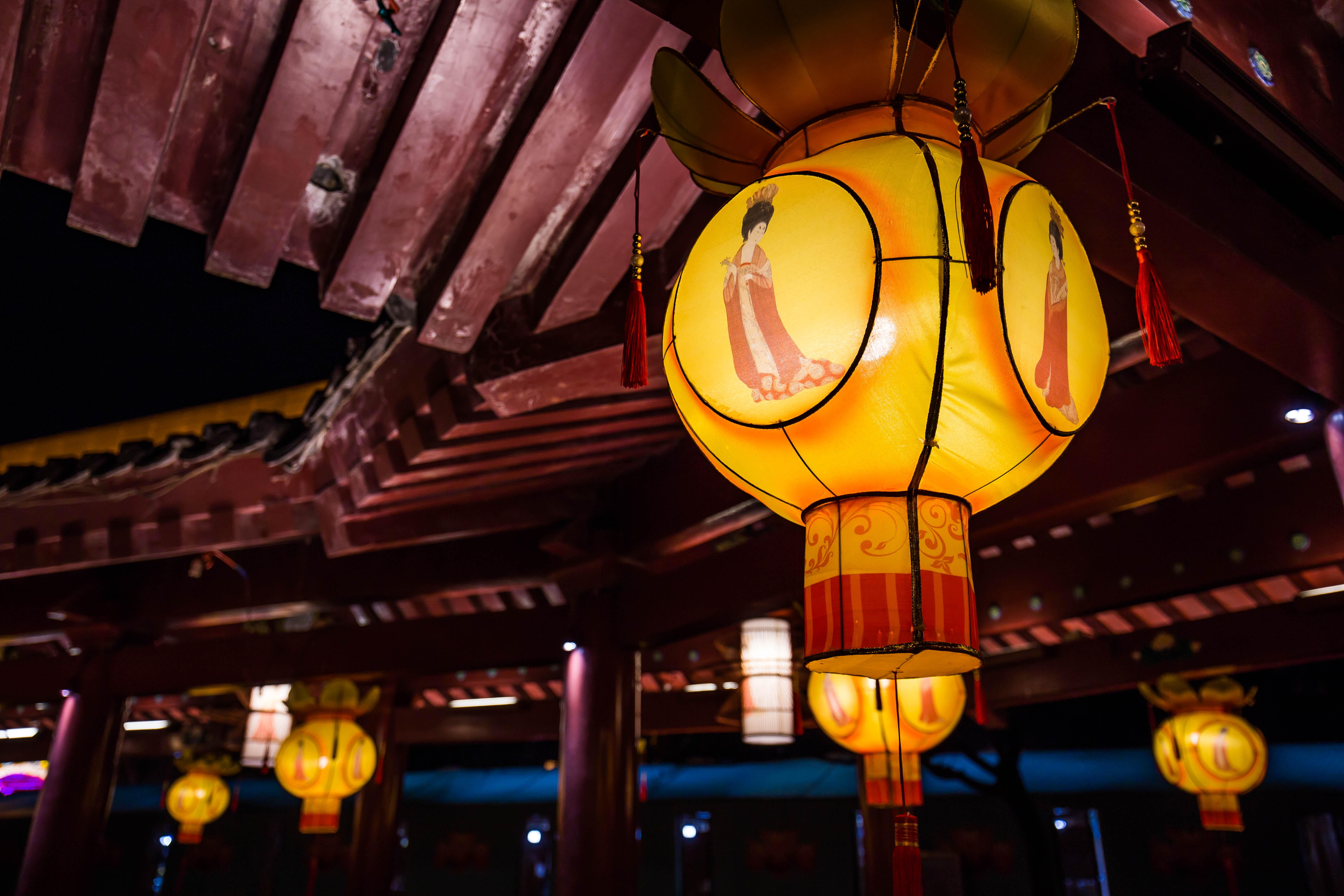 婚宴新趋势，这家宴会厅太燃了，让顾客一秒“梦回大唐”！