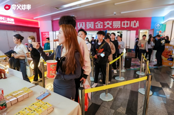 餐饮行业的坪效王 夸父炸串为创业者提供更好的商业模型