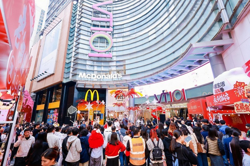 FUNS方糖空间设计顾问｜椿楣粉档：属于版纳的热带松弛