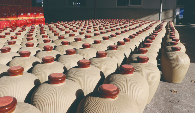 天地共酿，匠心传香 —— 中国特色生态酿造基地的自然与坚守|餐饮界
